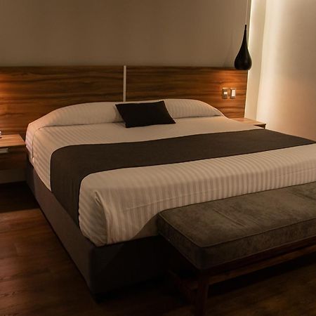 Estanza Hotel & Suites Morelia Extérieur photo
