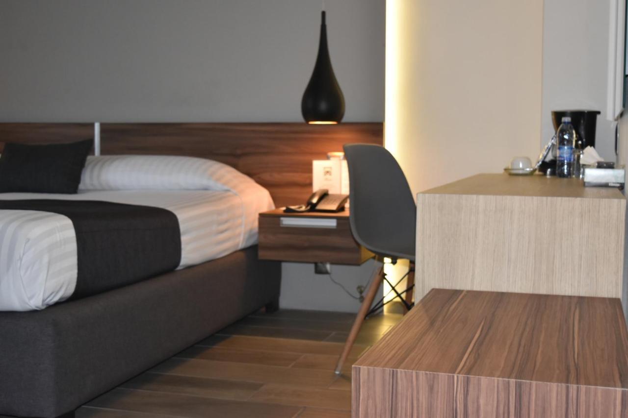 Estanza Hotel & Suites Morelia Extérieur photo