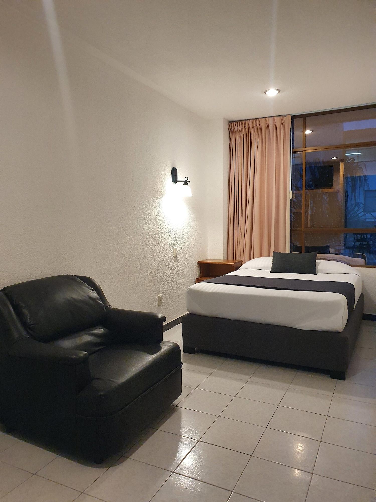 Estanza Hotel & Suites Morelia Extérieur photo