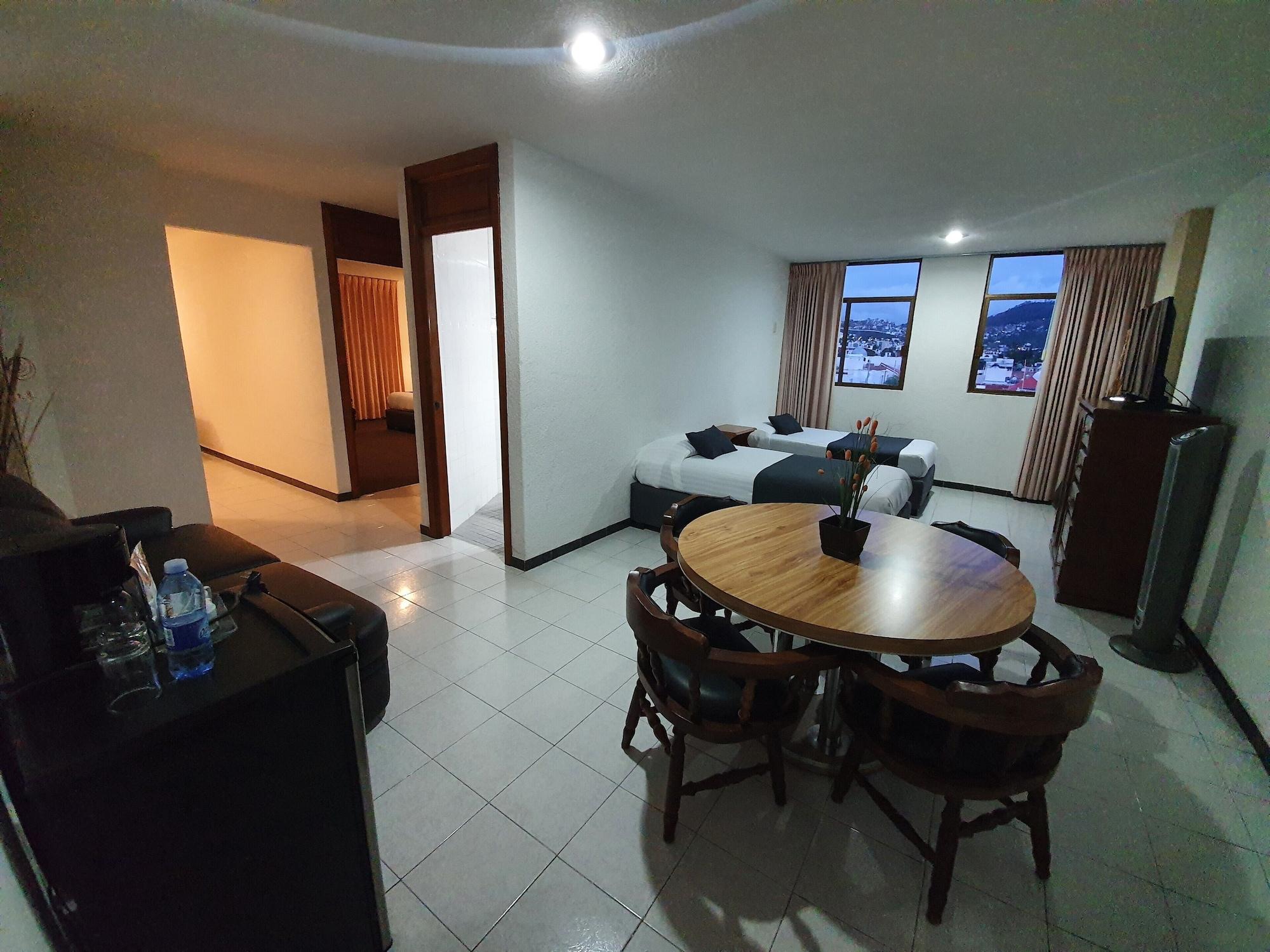 Estanza Hotel & Suites Morelia Extérieur photo