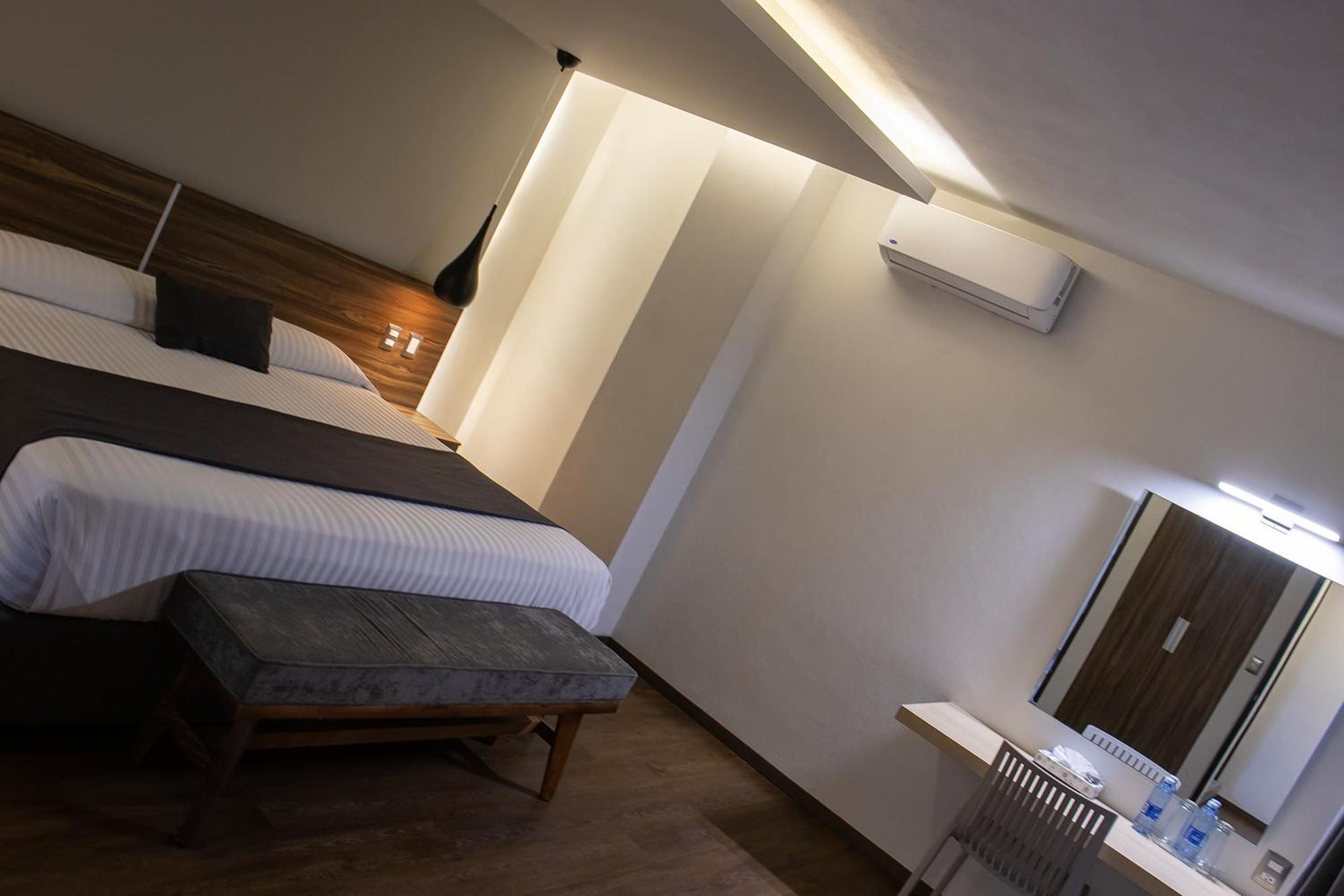 Estanza Hotel & Suites Morelia Extérieur photo