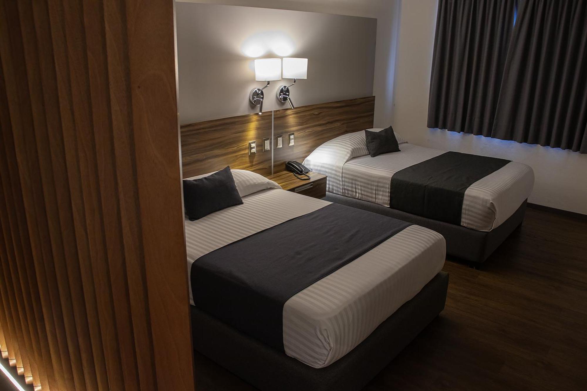 Estanza Hotel & Suites Morelia Extérieur photo
