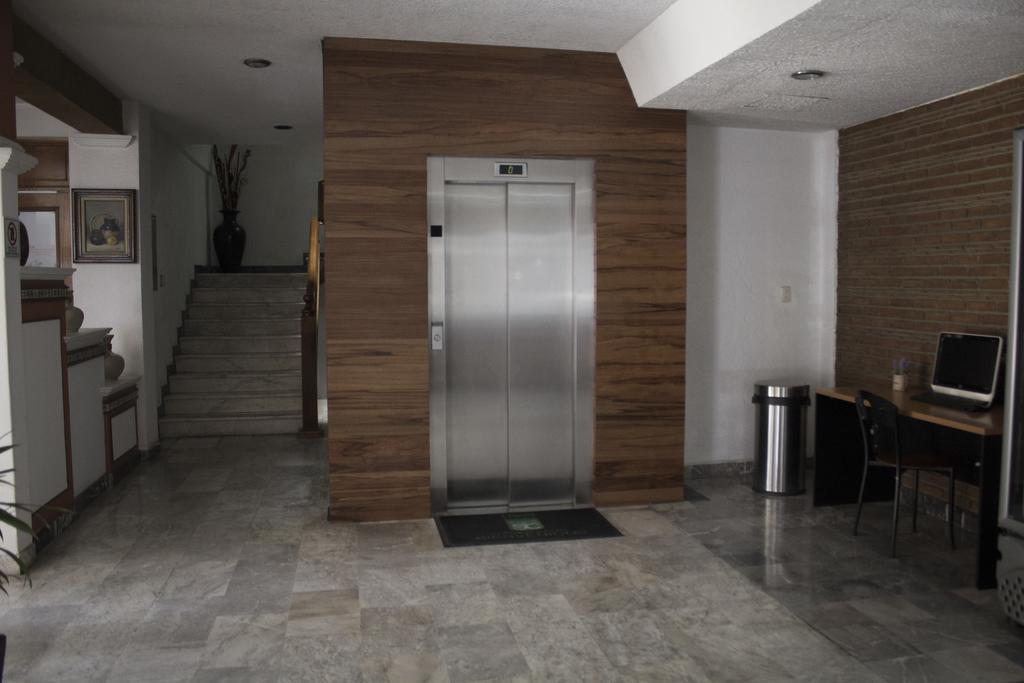 Estanza Hotel & Suites Morelia Extérieur photo