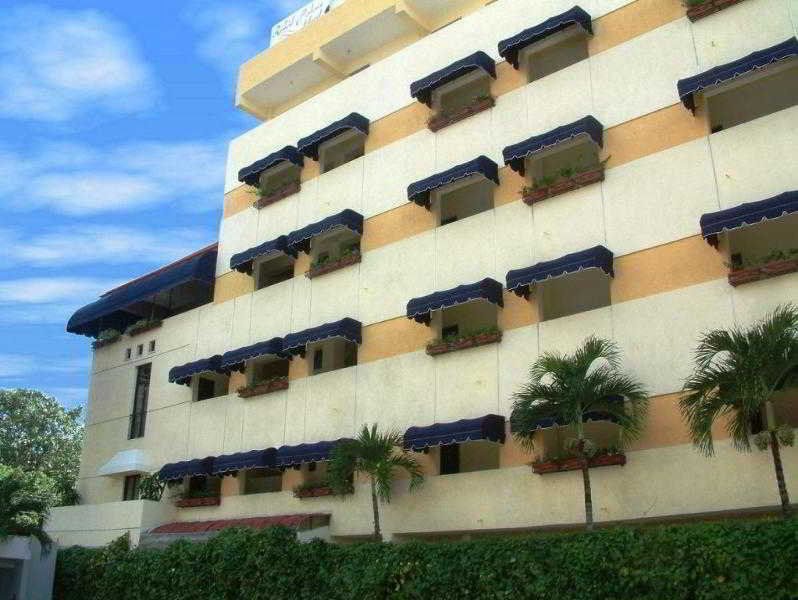 Estanza Hotel & Suites Morelia Extérieur photo